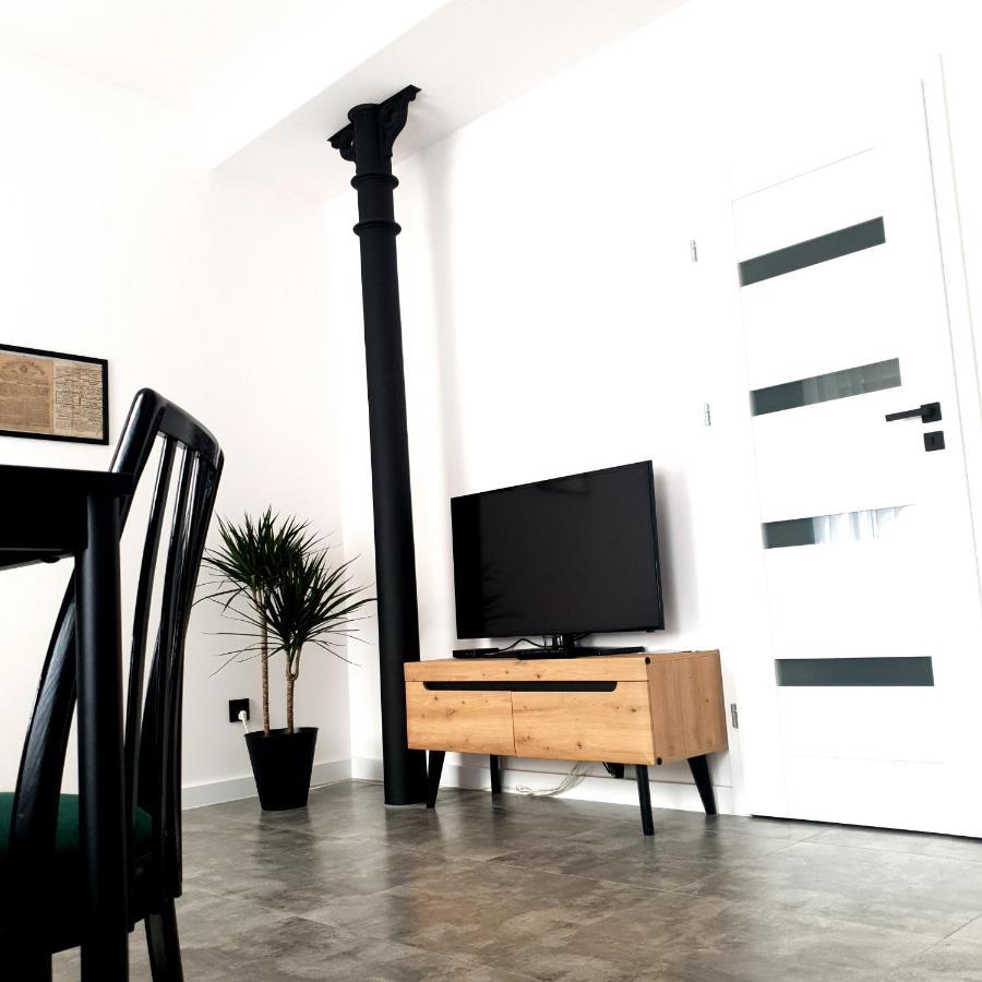 Apartament Z Historia Еленя-Гура Экстерьер фото
